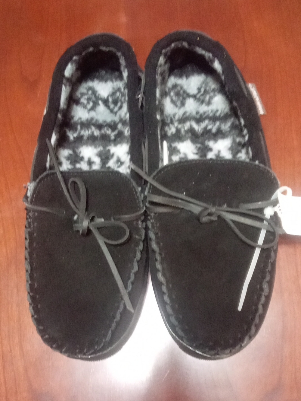 Mukluks Men's Black Suede Moccasin Slippers with Cozy Lining 10W 10 Wide NWT $62